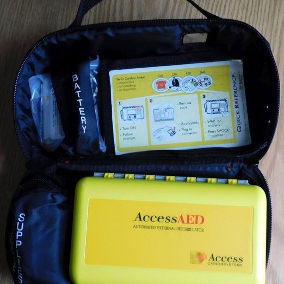 Cardiosystems AED Defibrillator with Case