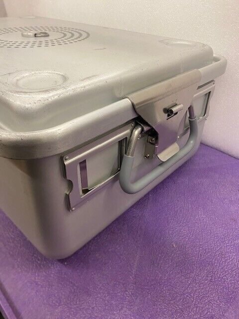 Case Medical SC06Q SteriTite Sealed Container w/ Lid 18.1" x 11" x 6" Mid-Sized