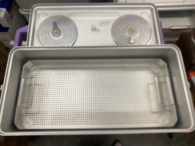 Case Medical SC06F SteriTite Full-Sized Sealed Container 23.5"x 11"x 6" W/ Tray